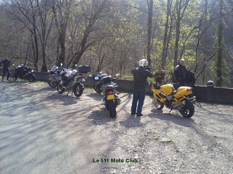 Une balade au rythme de la K1200...
On risquait pas d'excès de vitesse ! Départ à 7h00 et retour à 22h00 pour ceux qui arrivaient de Langres !