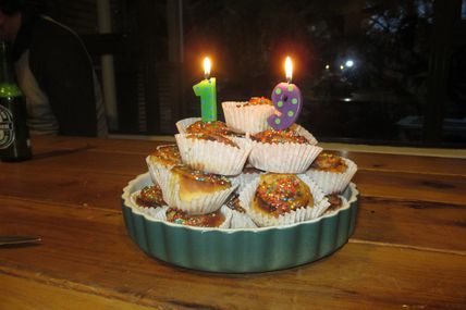 Markus sein Geburtstags- "kuchen" ( von den Schweden gebacken:))