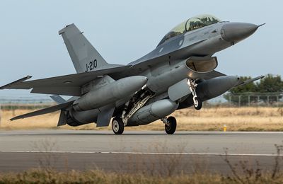 Afin de former les pilotes ukrainiens les Pays-Bas anonymisent leurs F-16MLU
