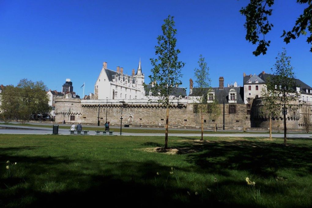 La journée du mercredi fut consacrée à la visite de la ville....