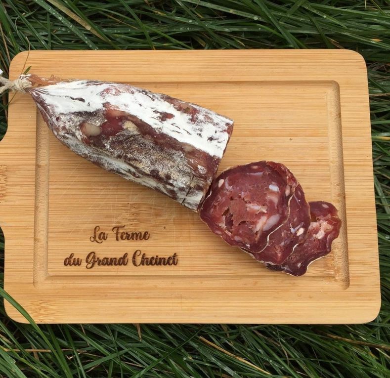 La Rochette : les bons produits de la ferme du Grand Cheinet  (fromage, saucisses, chorizo et saucissons de chevreau ainsi que des savons au lait de chèvre)