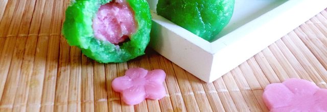 Mochi en rose et vert pour le Hina Matsuri