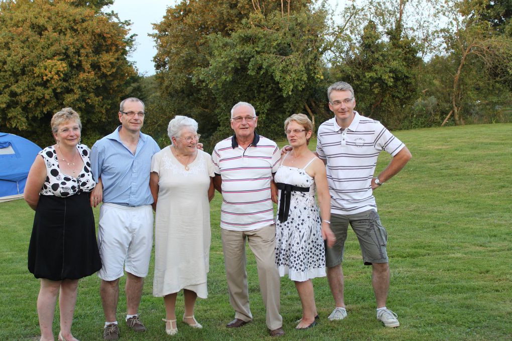 Réunion de famille pour les 80 ans de ma belle-soeur Denise ! Week-end magnifique sur toute la ligne, même le soleil était invité !