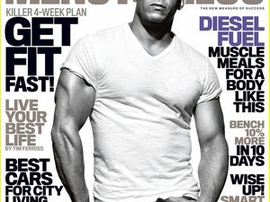 Vin Diesel, même corps, même année. La première photo insiste sur son côté athlétique quand le second le montre dans une réussite sociale. 