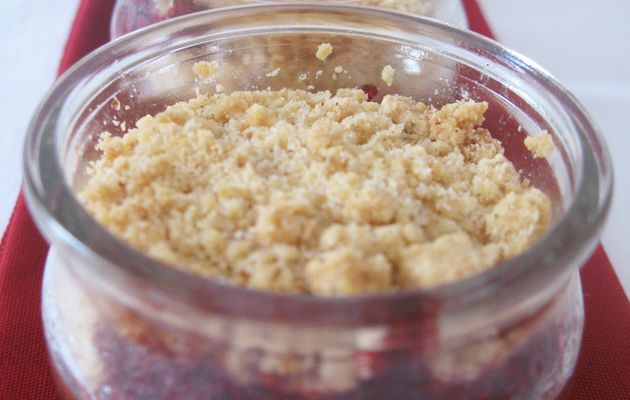 Crumble de biscuit manioc d'île Maurice et aux fruits rouges