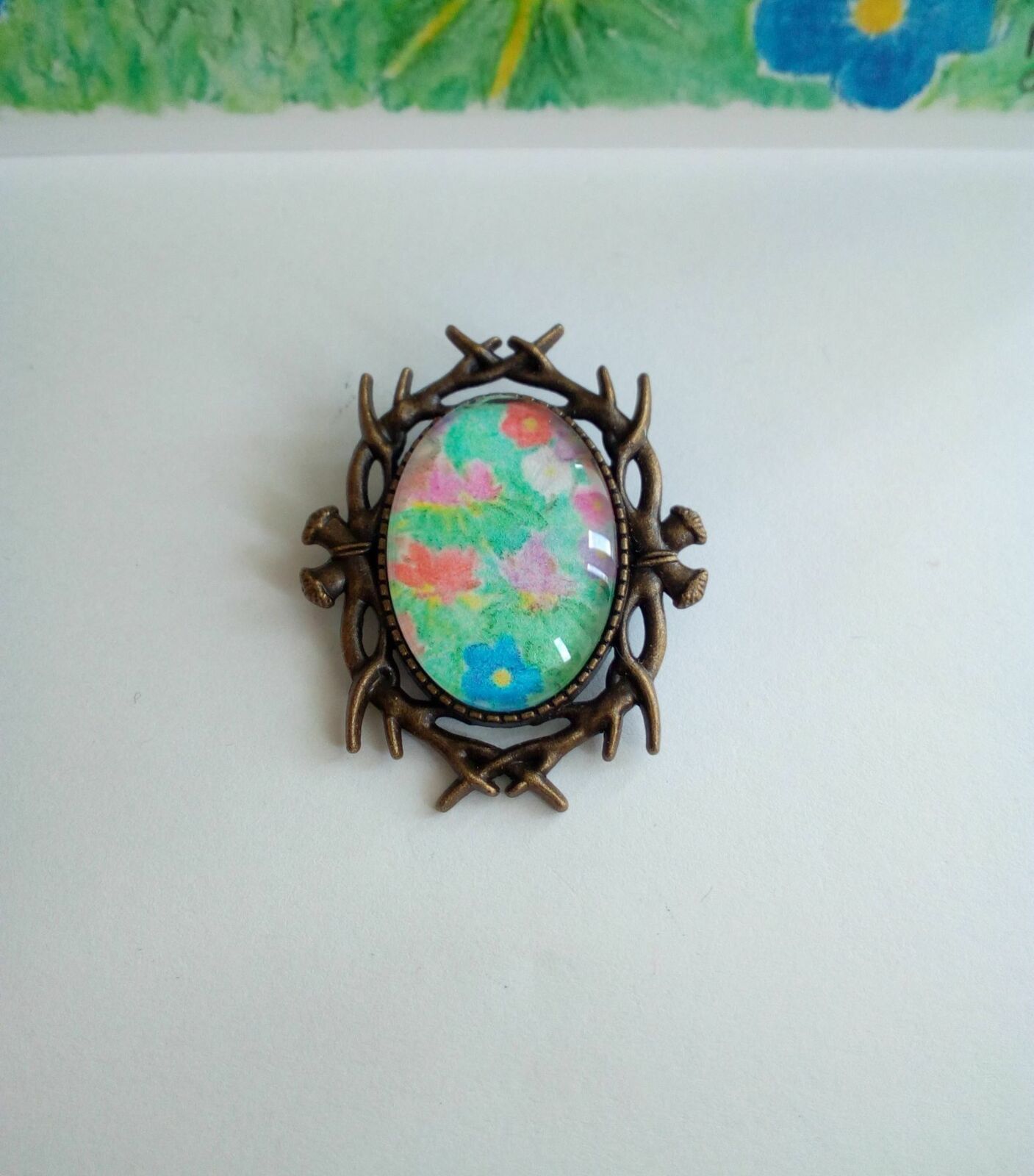 Art portable fait mains en france,Broche aquarelle fleurie,branches entrelacees,fermoir epingle,cabochon oval 18x25mm verre loupe,rouge rose jaune bleu vert,laiton bronze,cadeau fete anniversaire noel,homme femme unisex,boho bobo gothique mystique