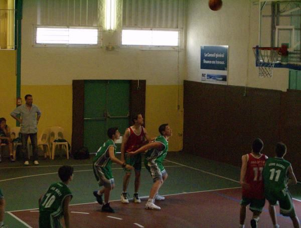 Match hyper serré, suspense insoutenable, public en folie, revivez en images la 1/2 finale des benjamines contre bizanos en 2007