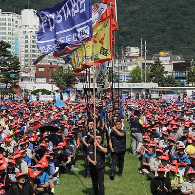 Les salariés de Hyundai en "grève totale"