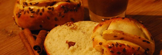 Concours "BlogChef" N°1 : Petits Pains Briochés Pommes/Cannelle-Graines de Lin & Dattes