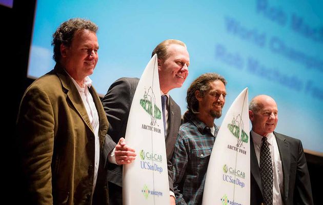 La 1ère Planche de Surf à base d'Algues