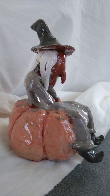 Sorcière de Thomas du cours enfant du mercredi