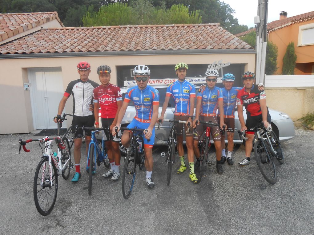 Quelques cyclistes du TDLD/19. A part Kélian et sa "Pocker face", il n'y a que des sourires.