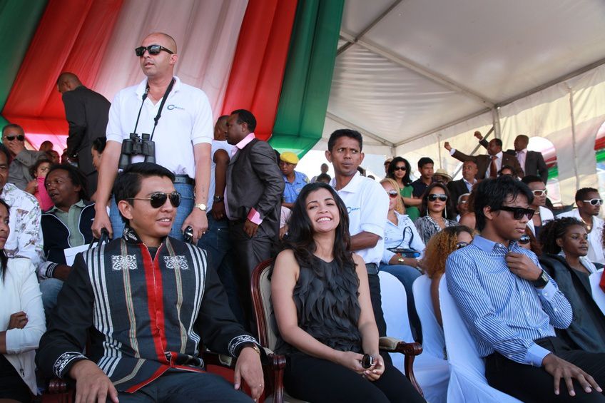 Dans le cadre du IIè anniversaire de la IVèRépublique, le couple présidentiel, Andry et Mialy Rajoelina, a inauguré le «Coliseum de Madagascar» sis à Antsonjombe. 5è partie. Photos: Harilala Randrianarison