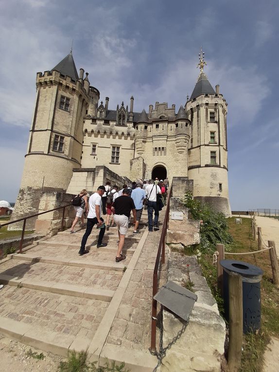 Château de Saumur_•	Début construction : Xᵉ siècle_•	Fin construction : XVIᵉ siècle