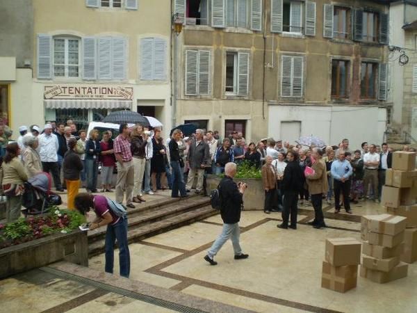 Photos du rassemblement du 31 mai 2008 contre les augmentations des 4 taxes à Montbard.