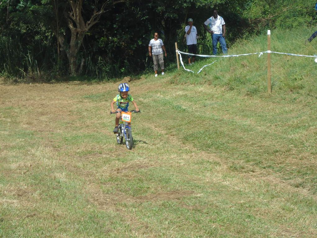 Classe 1. Activités récréative baby de vélo. 