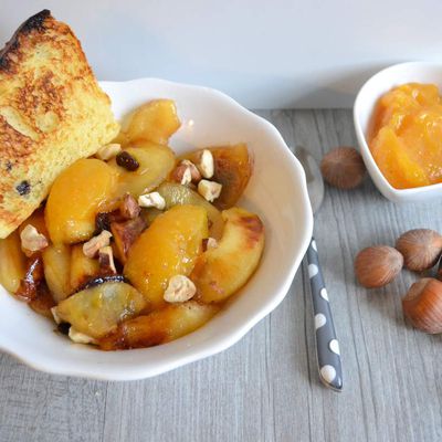 Pommes poêlées à la tartinade de clémentines et noisettes torréfiées