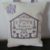 PETIT COUSSIN POUR MAISON DE BRODEUSE...