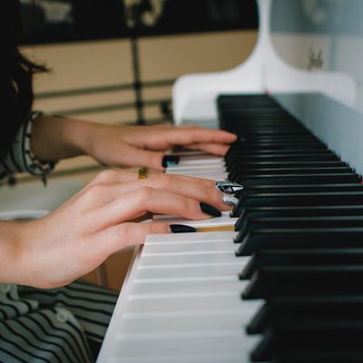 Le courage d'une pianiste russe qui s'oppose à la guerre en Ukraine...