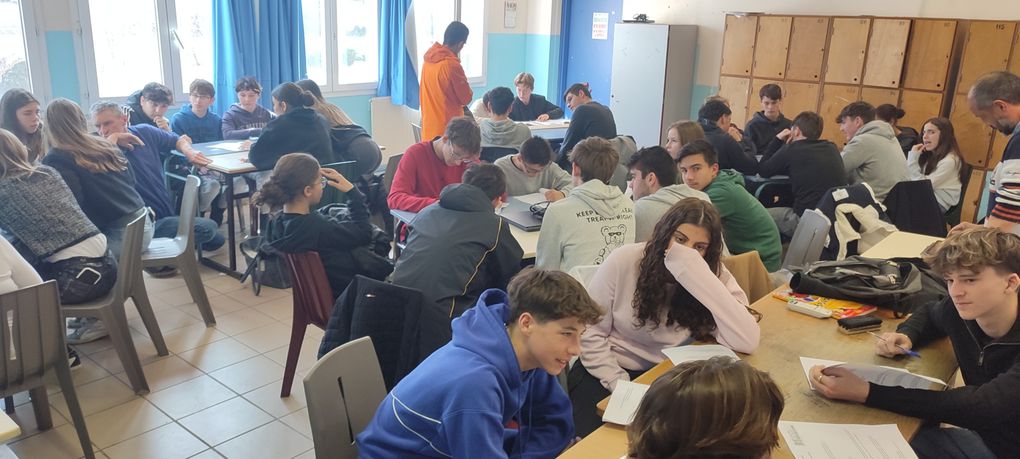 Post 3eme avec les lycéens d'option Catalan du Lycée Bon Secours