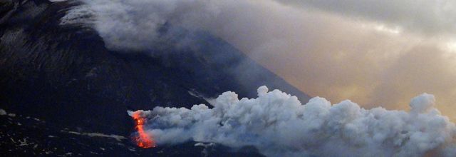 Eruptive activity of Etna and Poas - Seismic swarm on the Quito fault.