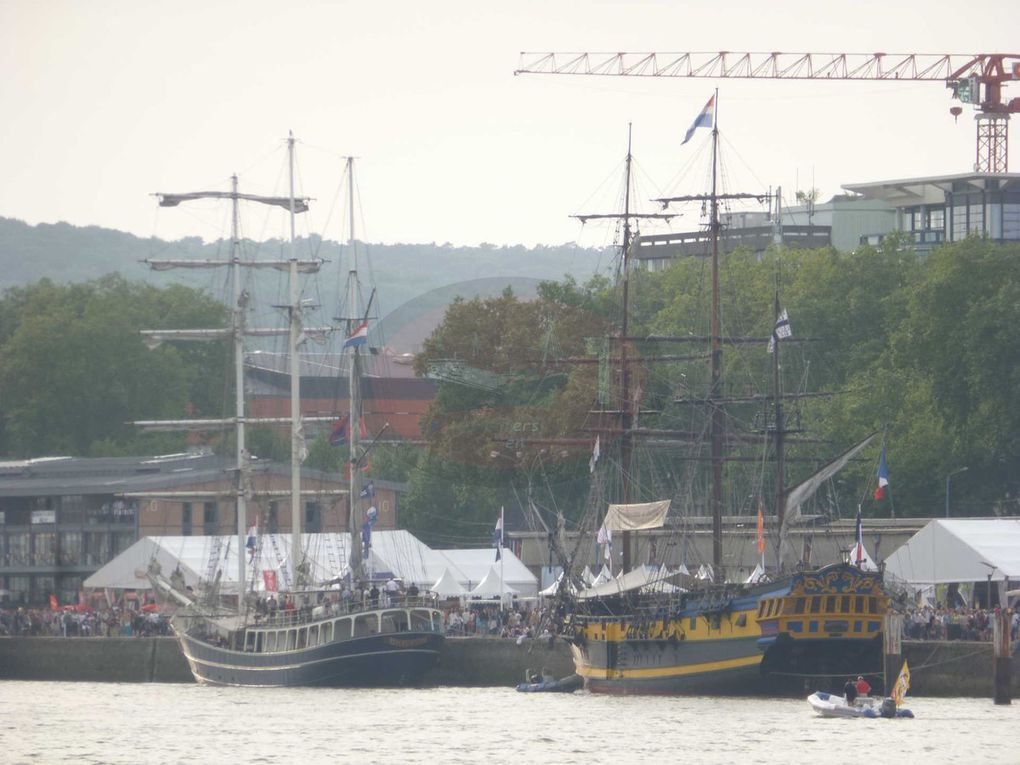 Dernières heures pour profiter de l'Armada. Je vous propose un bref aperçu des voilers présents à ce magnifique rendez-vous. Si un navire n'a pas son nom sur l'image, c'est qu'il a été présenté en amont.