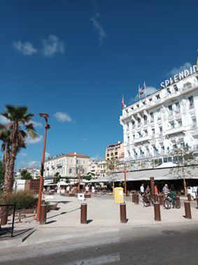 La Marine et le Splendid Hôtel.