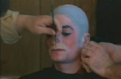 Michael Jackson n'est pas mort... il se déguise!
