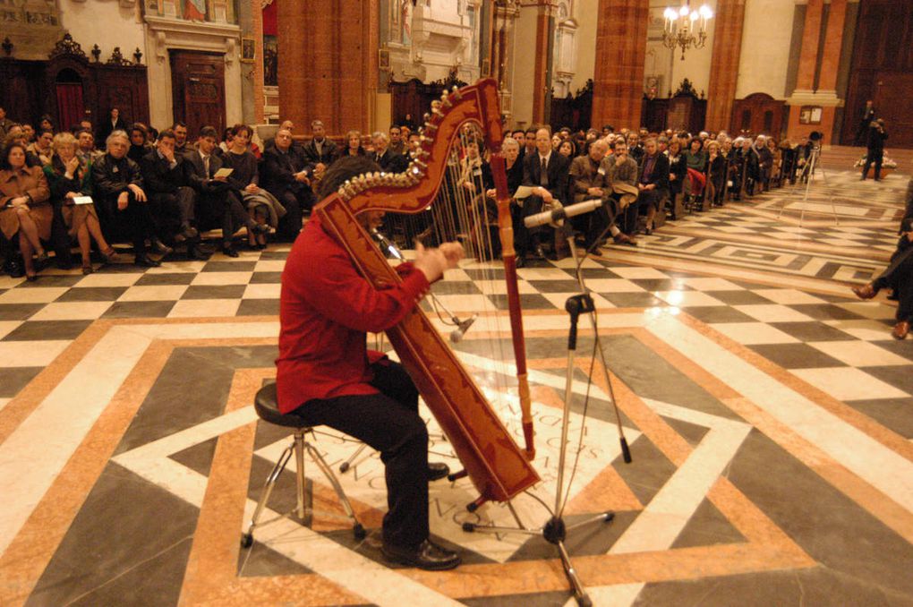 Harpist : Ismael Ledesma