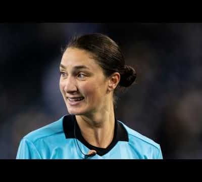 Une première: des femmes arbitres pour la Coupe du Monde 2022 au Qatar