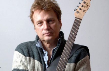 December 27th 1952, Born on this day, David Knopfler, Dire Straits, left in early 1980, (1979 UK No.8 single 'Sultans Of Swing').
