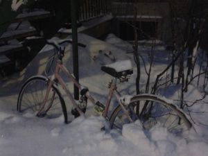 Spéciale dédicasse pour Pierre: ici les gens font même du vélo sous la neige, sur la neige et quand ça gèle!