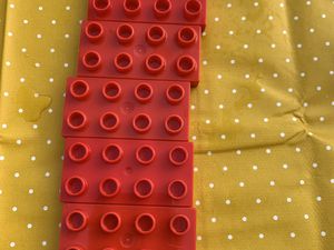 duplo lego rouge sur charlotteblablablog