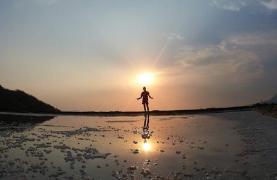 Kanpot , un bord de fleuve pas comme les autres .