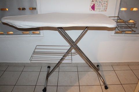 table à repasser 15 €