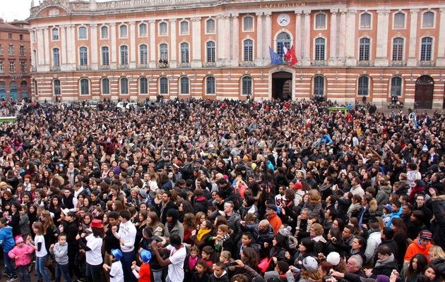 3000 Toulousains pour le "gangnam style" de la nouvelle année à l'appel de "Toulouse VIP", place du Capitole à Toulouse, 05 janvier 2013.