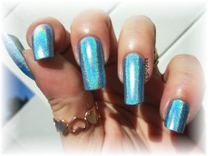 vernis perfect holo bleu H4