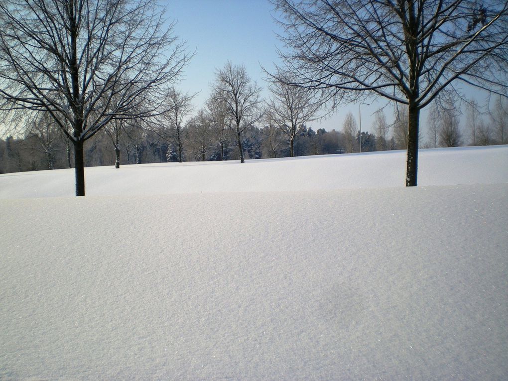 les photos un peu partout où je me ballade, de la vue de ma chambre à des paysages plus lointain ...