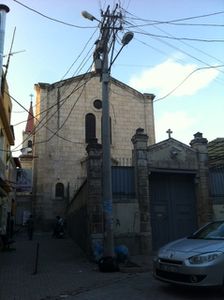 Une église sous surveillance