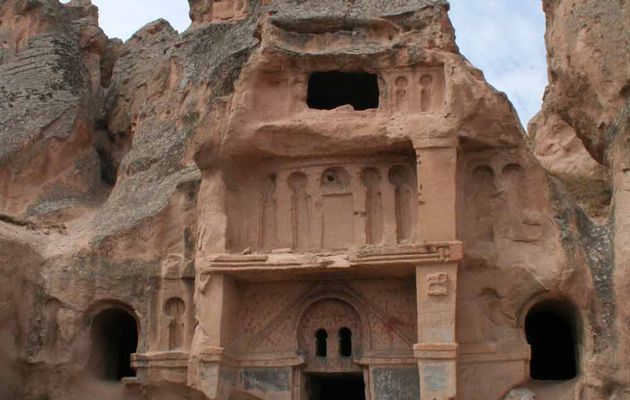 Gülşehir et sa merveilleuse église troglodyte