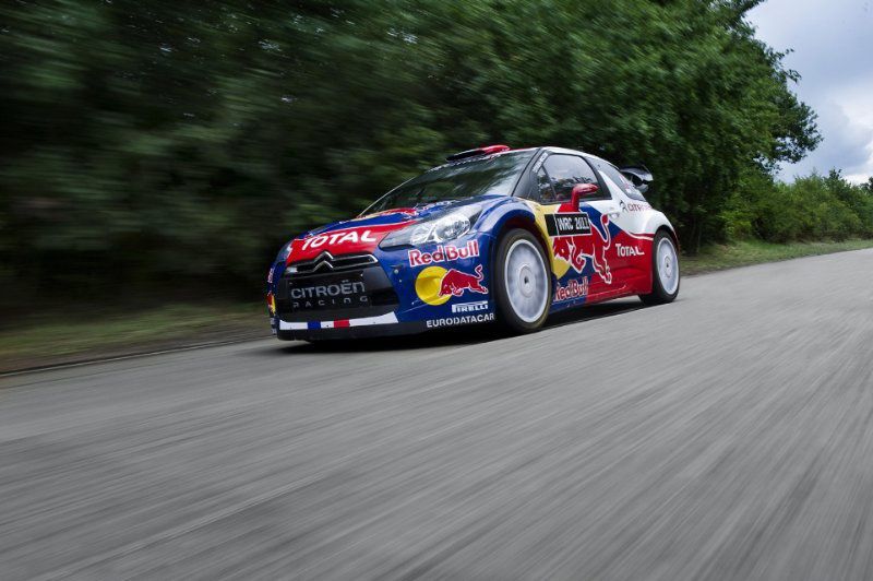 Photos de la DS3 WRC lors de sa première sortie officielle ainsi que les photos du salon de paris 2010