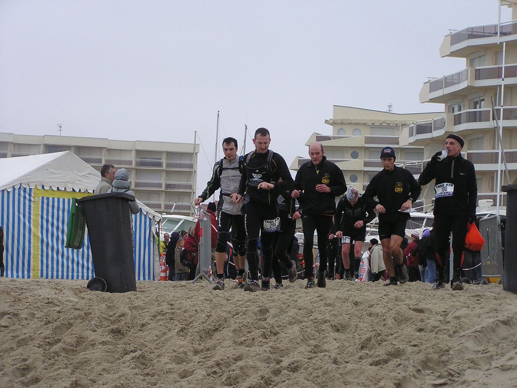 environ 150 photos du trail D2B entre Le Touquet et Berck Sur Mer, le 24 janvier 2010