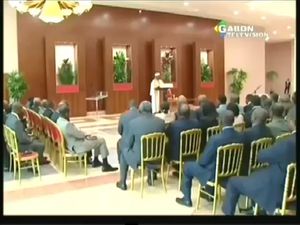 #Gabon : Le Prof Bongo Ondimba II tente de corriger au blanco, le principe de la séparation des pouvoir