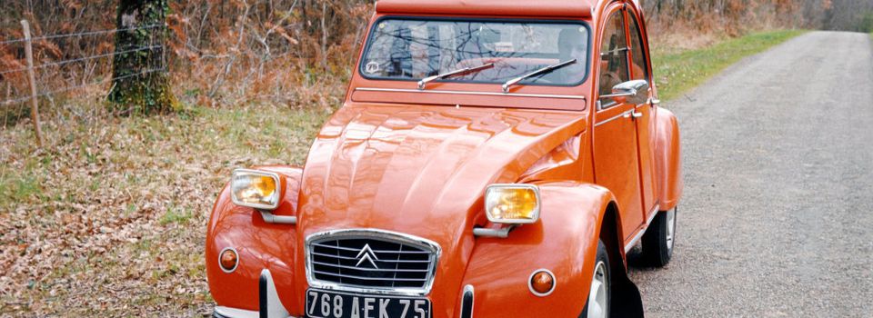 La Historia de: Citroën 2CV: La histórica Citroneta cumple 70 años de vida. 1948-2018