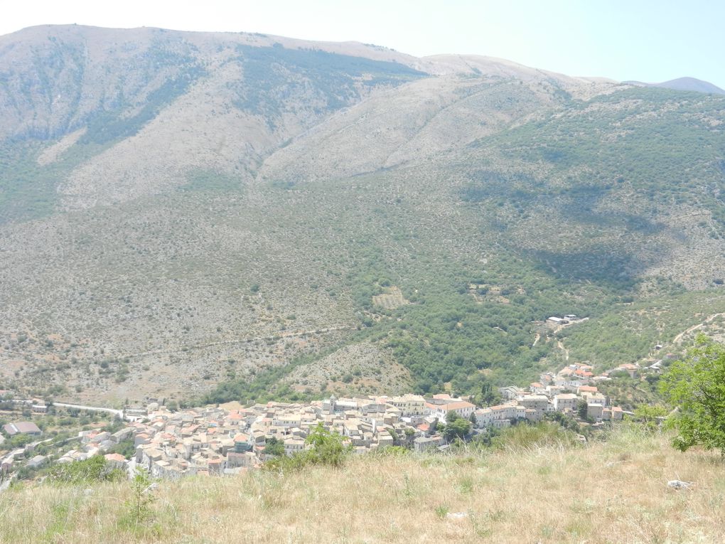 Qualche foto del paese e dei paesaggi
Quelque foto du village et des paysages