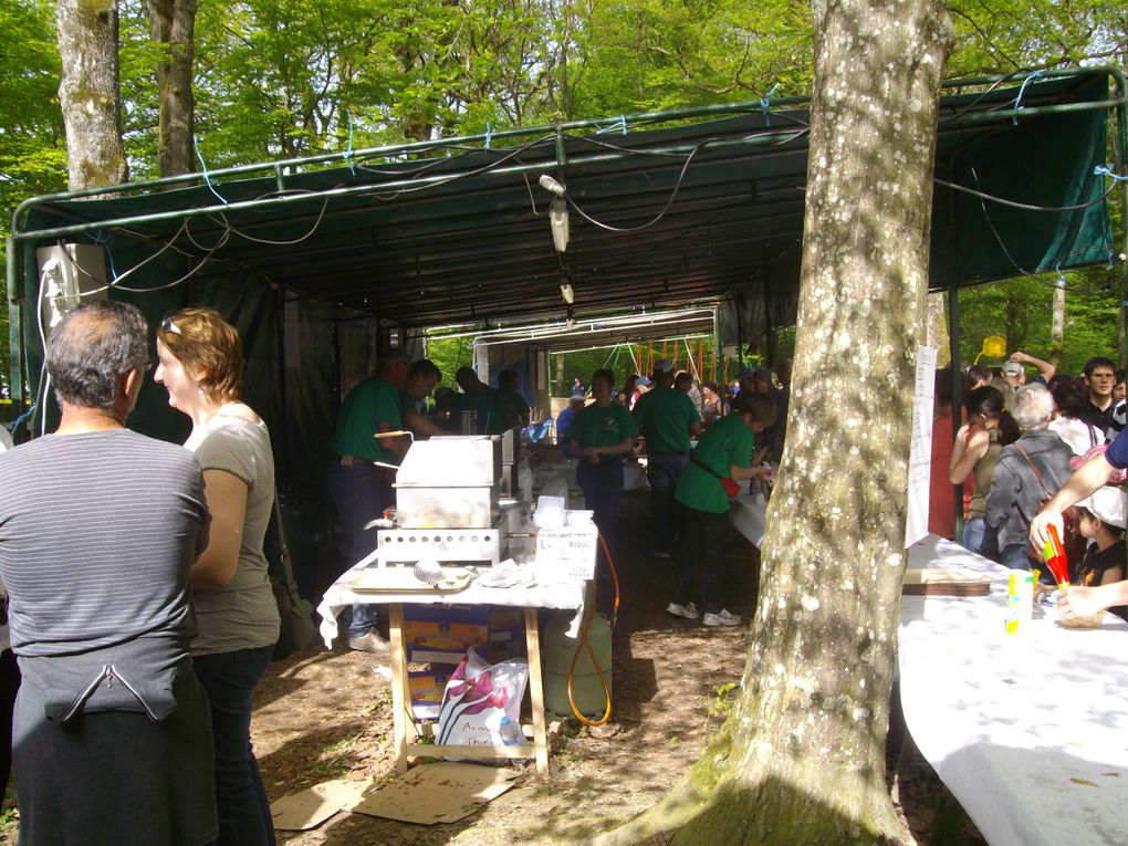 Album - Fete du muguet 2011 / Vide grenier