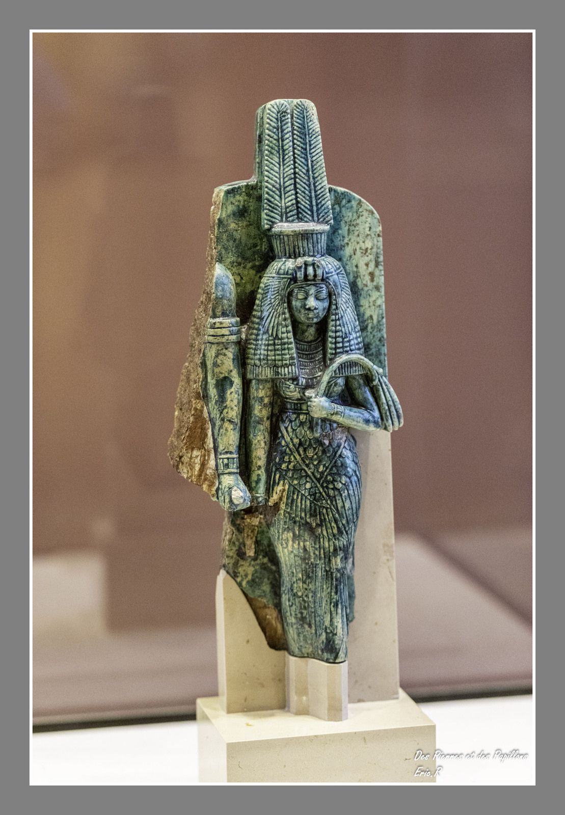 La reine Tiy au côté du roi Aménophis III (absent sur la statuette) - vers 1391 / 1353 av. JC