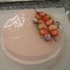 Gateau: entremet fraise et charlotte au chocolat