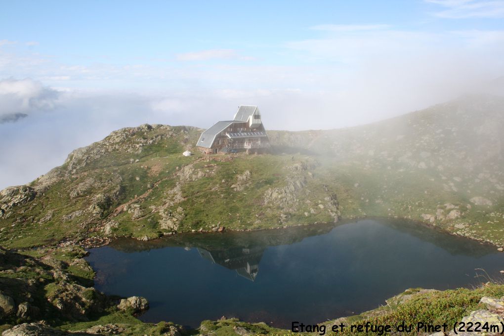 Le Montcalm et le Sullo, le pic de Sarrazi, le pic de la Soucarrane, l'étang de Peyregrand