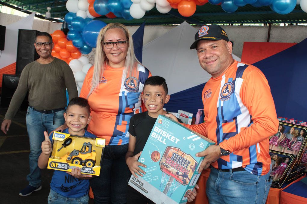 Gobierno de Carabobo llevó sonrisas a niños del Sistema Integrado de Protección Civil y Bomberos